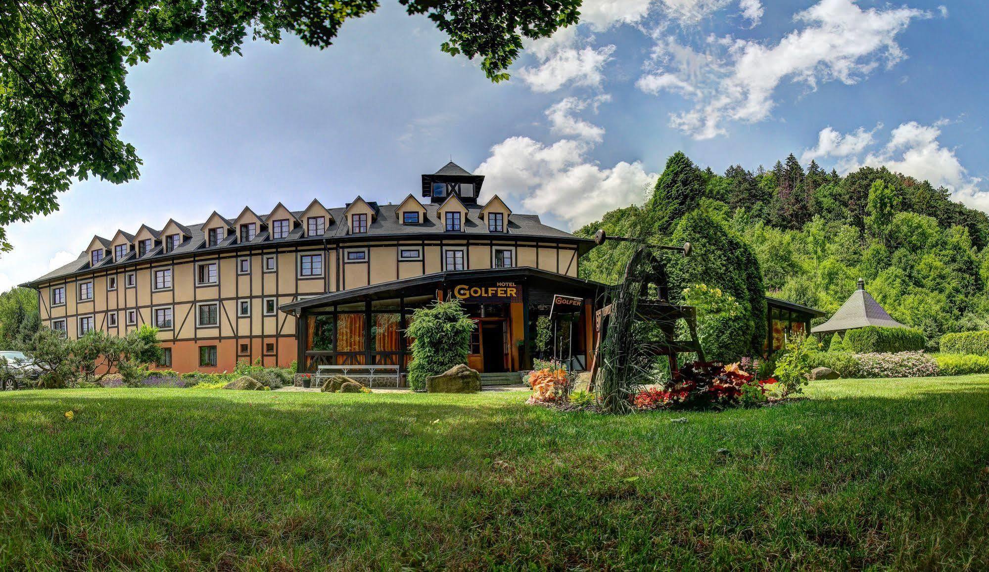 Hotel Golfer Kremnica Eksteriør bilde