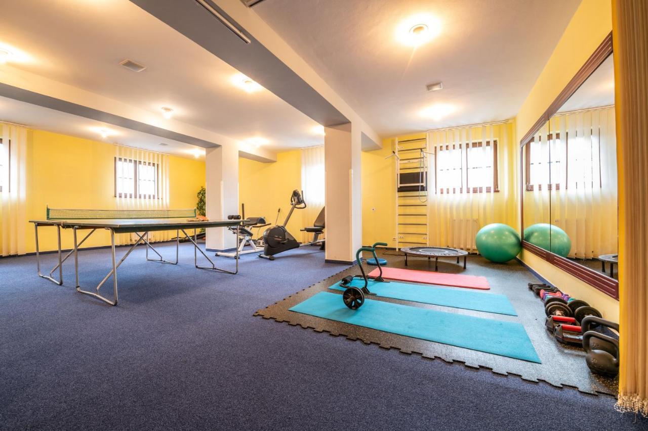 Hotel Golfer Kremnica Eksteriør bilde
